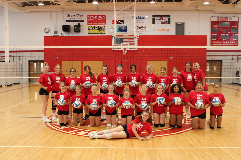 High school students in volleyball camp