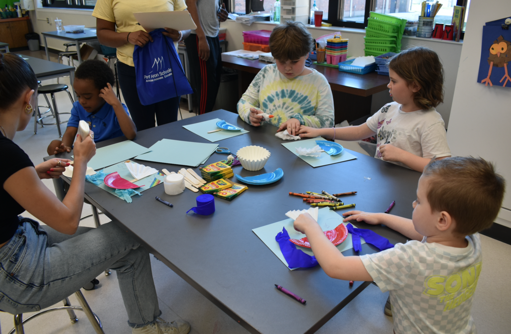 kids doing crafts